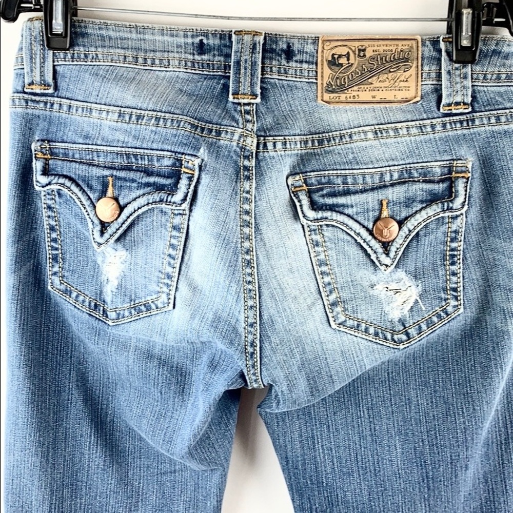 VIGOSS | The New York Boot Style Distressed Jeans - Picture 7 of 8